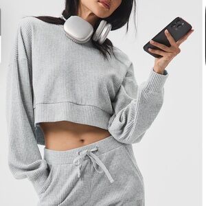 ALO Yoga Muse Hoodie - Athletic Heather Gray